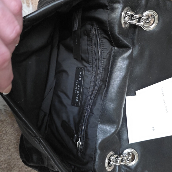 Marc Jacobs Black Quilted Shoulder Bag with Silver Chain - Picture 5 of 8